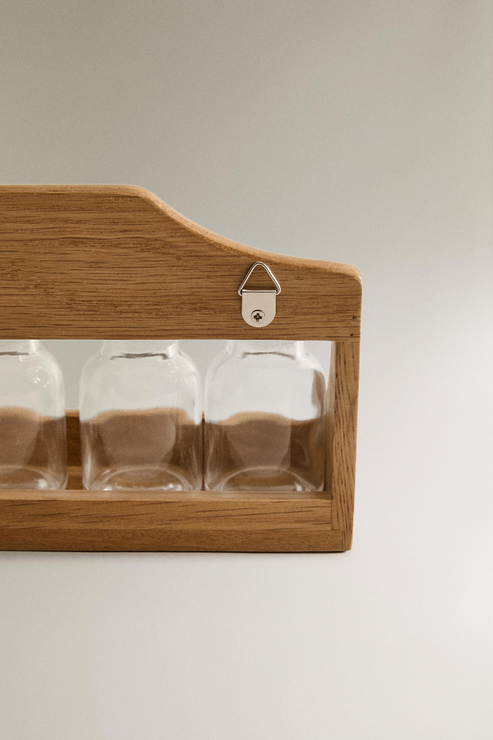 WOODEN SPICE RACK WITH GLASS JARS