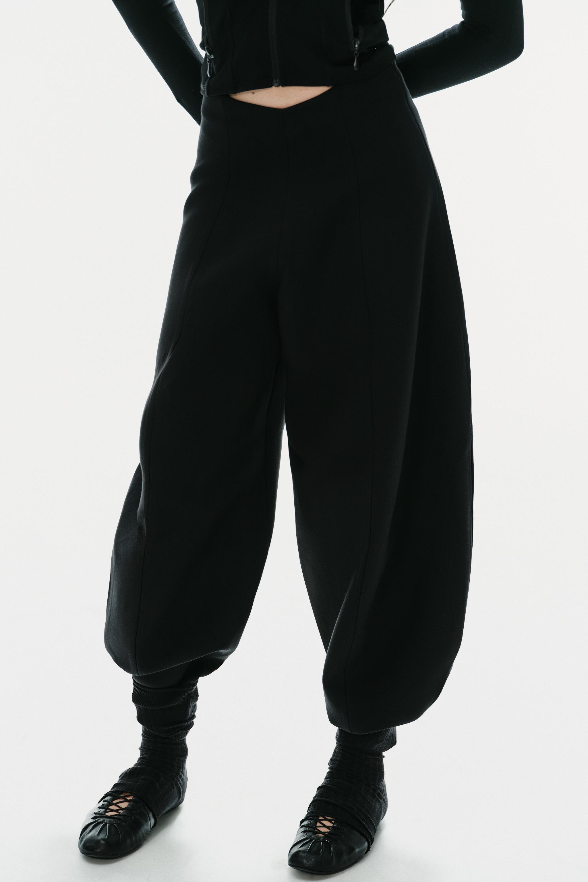 HIGH-RISE BALLOON PANTS — Black