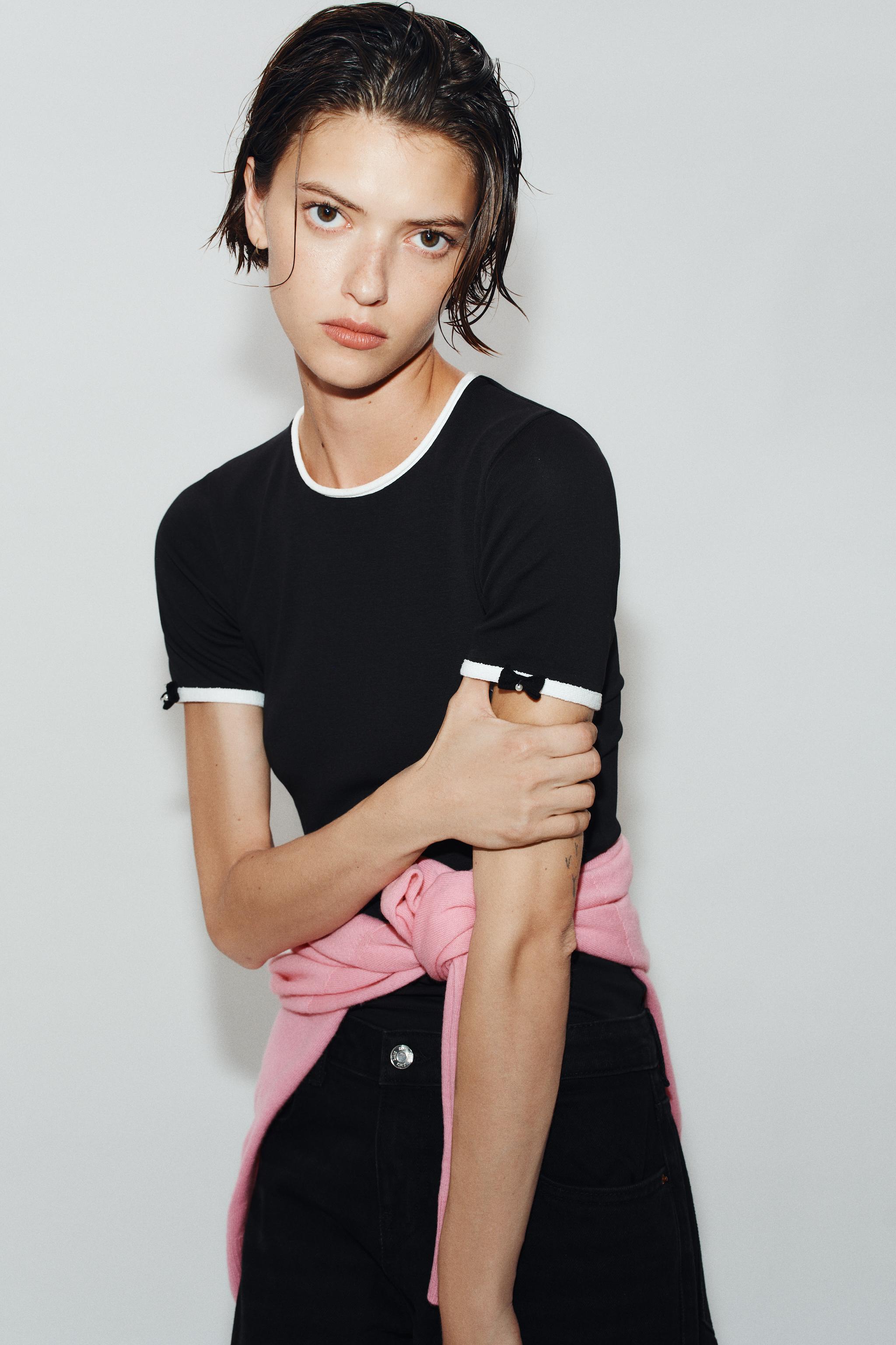 CONTRAST BOW T-SHIRT