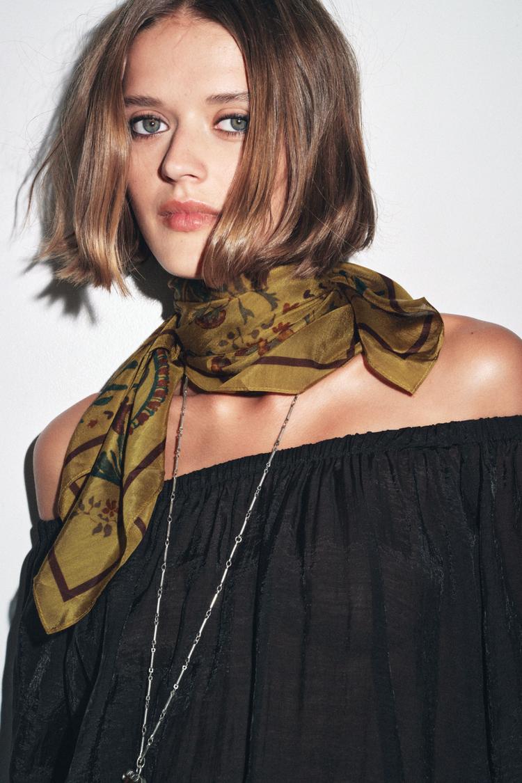 Sciarpa Foulard Zara Seta FOULARD STAMPATO CON SETA Senape ZARA