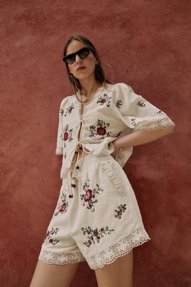 EMBROIDERED FLORAL SHORTS - Ecru by Zara