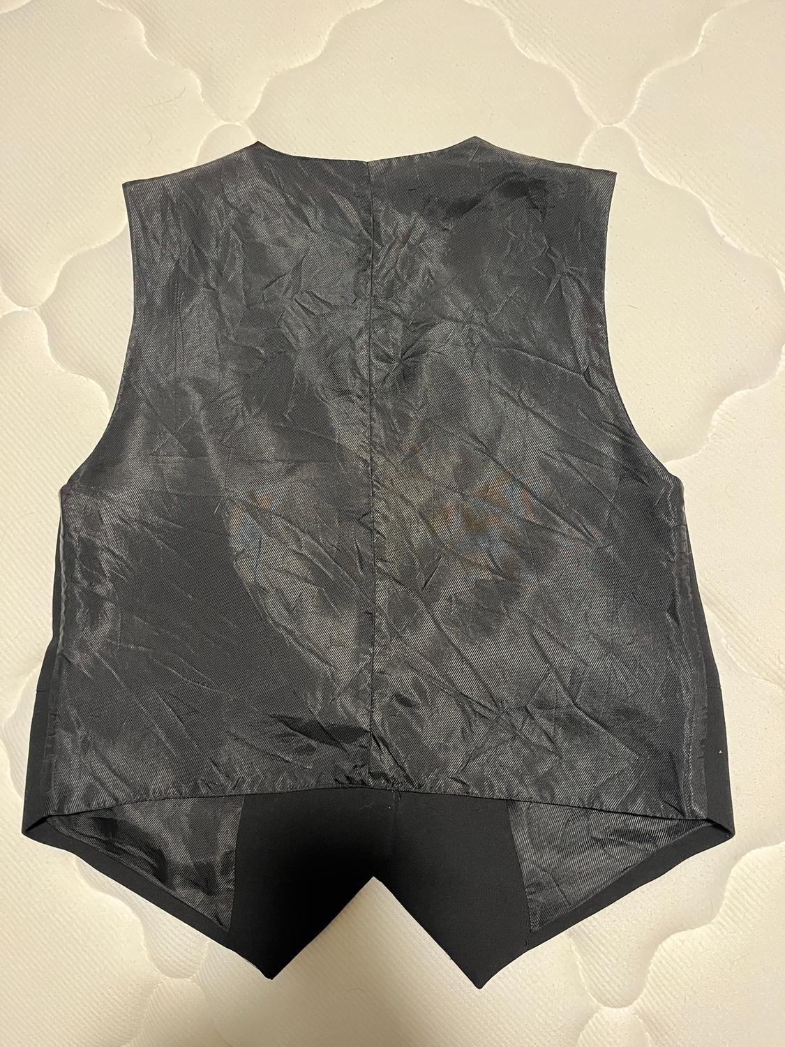 PEARL APPLIQUÉ BUTTONED VEST - Image 4