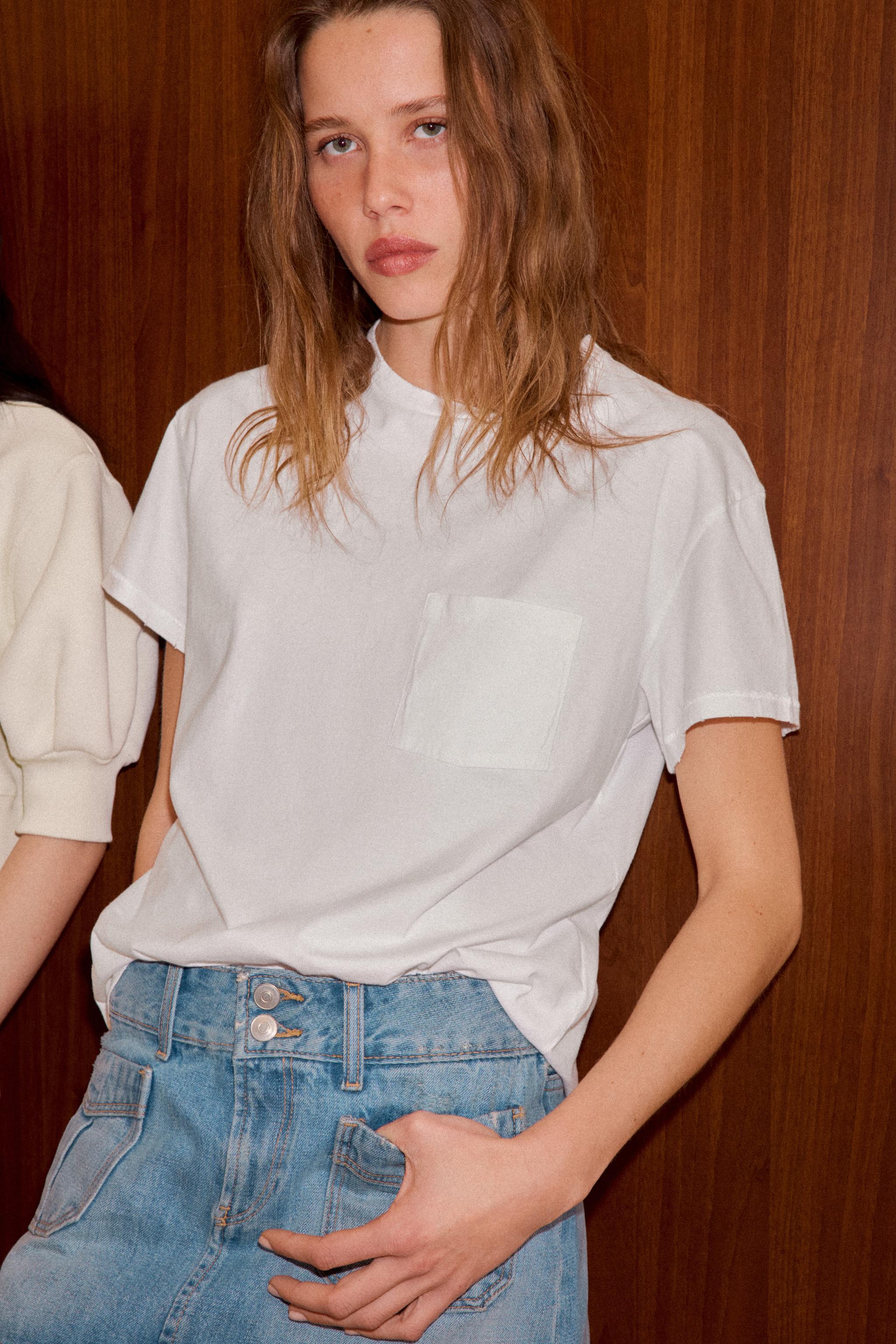 OVERSIZE CEPLİ T-SHIRT