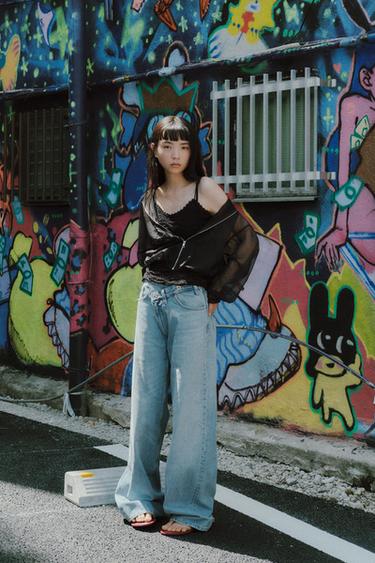 レース ストラップ トップスブラックZaraのレース ストラップ トップス - ブラック