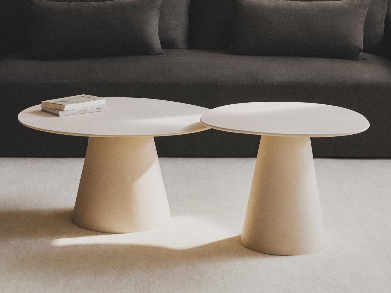 COFFEE TABLE WITH A CONICAL BASE — Oyster-white