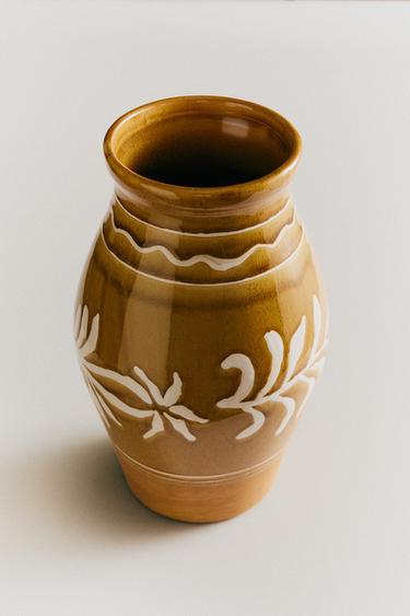 STONEWARE VASE WITH LEAVES - Mustard by Zara