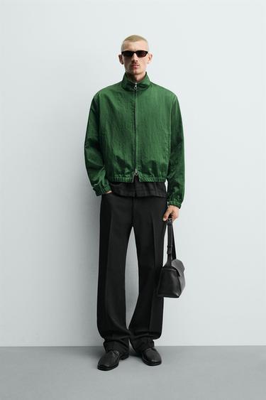 УКОРОЧЕННАЯ КУРТКА ИЗ ВЫСОКОТЕХНОЛОГИЧНОЙ ТКАНИ — ЗЕЛЕНЫЙ от Zara