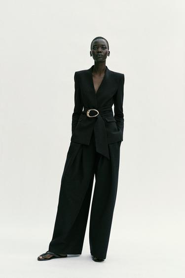 BLAZER WITH GOLDEN BUCKLE BELT SET - Black by Zara