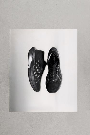 LONG-DISTANCE RUNNING TRAINERS - Black by Zara