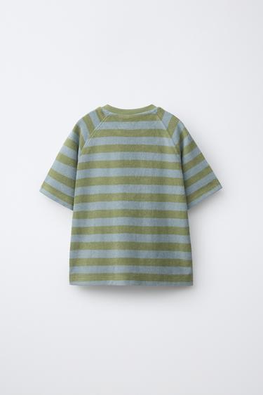 ENSEMBLE T-SHIRT ET BERMUDA À RAYURES EFFET ÉPONGE - divers de Zara - Image 2