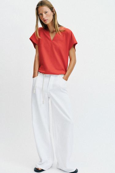 Zaras RUSTIK T-SHIRT MED V-RINGNING - Korall