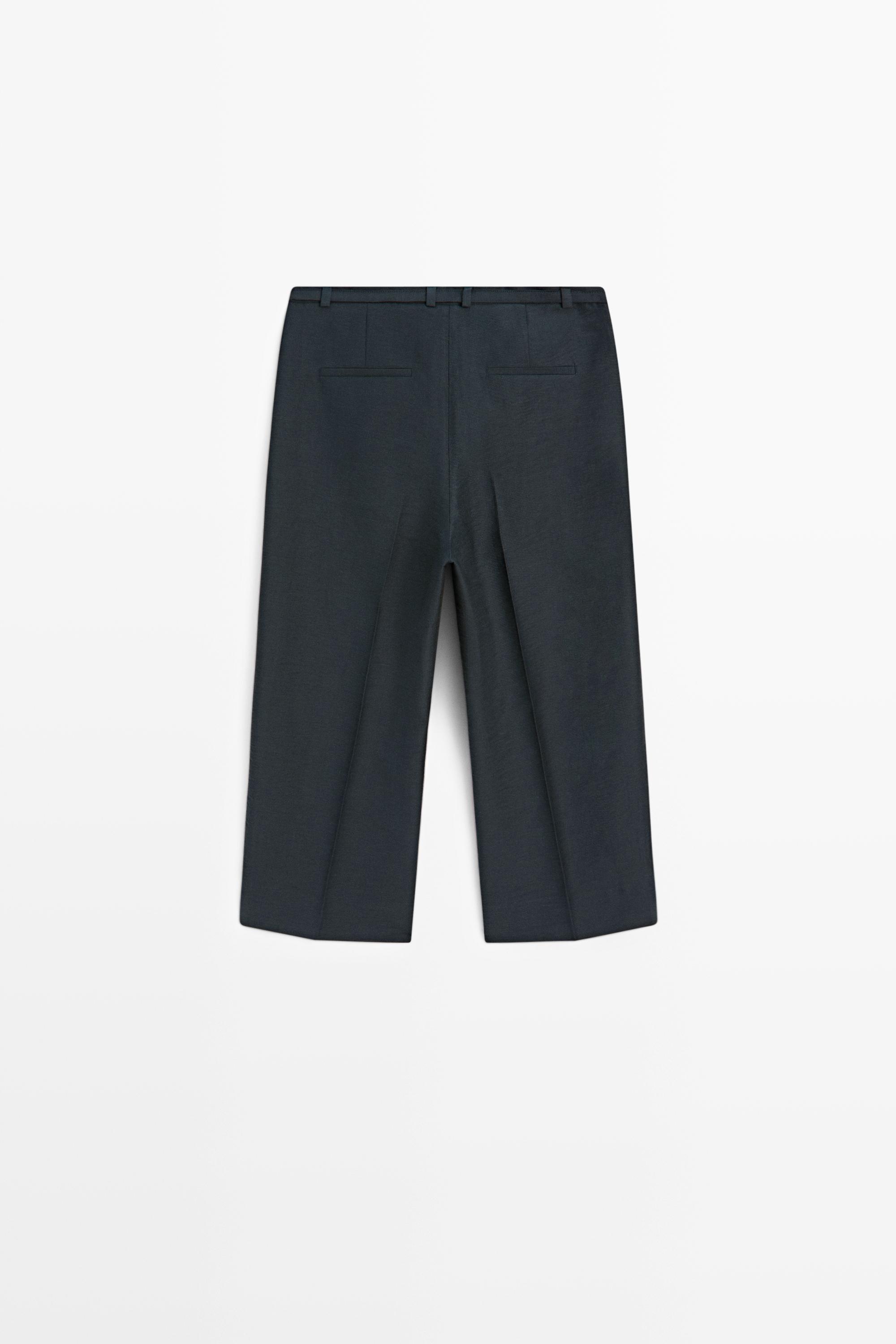 Flowing cotton and linen blend Bermuda shorts with belt