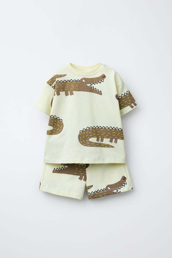 CONJUNTO CAMISETA Y BERMUDA ESTAMPADO COCODRILOS - Amarillo de Zara - Imagen 0