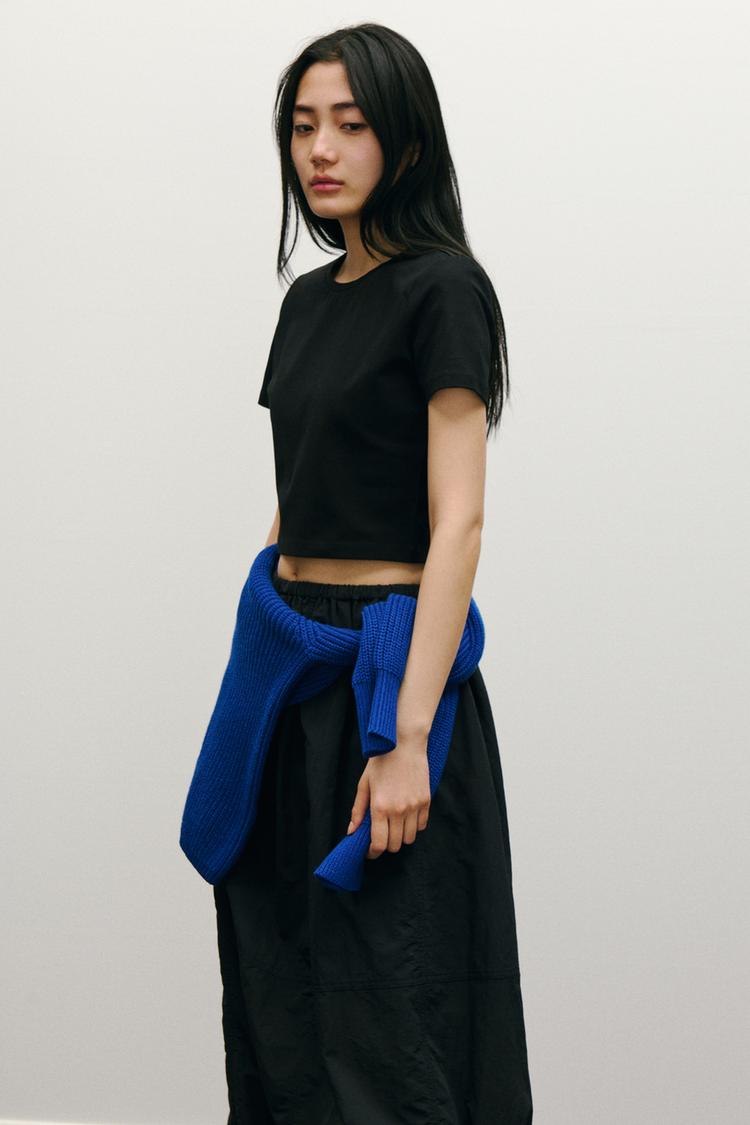 SHORT SLEEVE CROPPED T-SHIRT