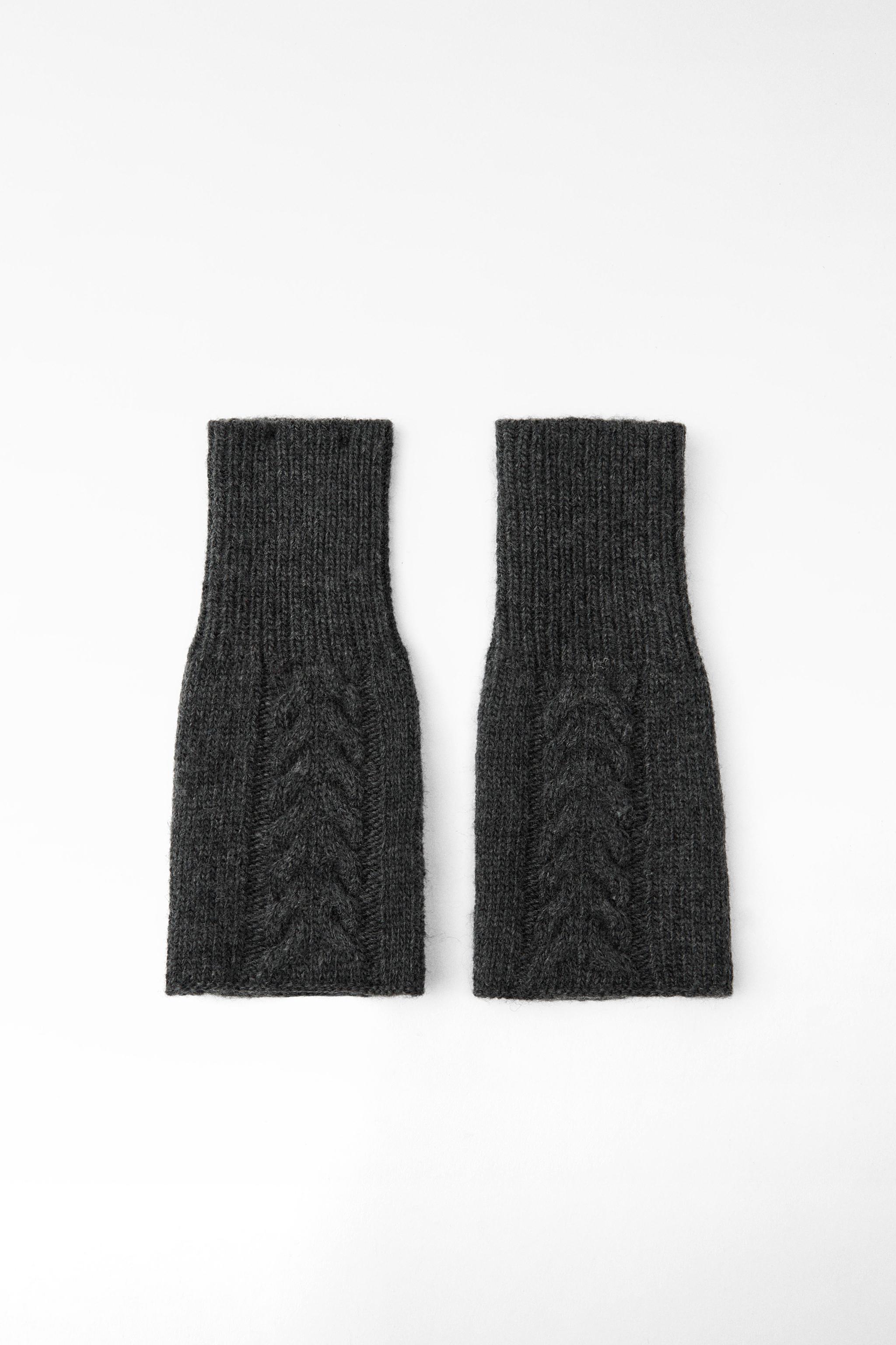 Women s Gloves Explore our New Arrivals ZARA Singapore