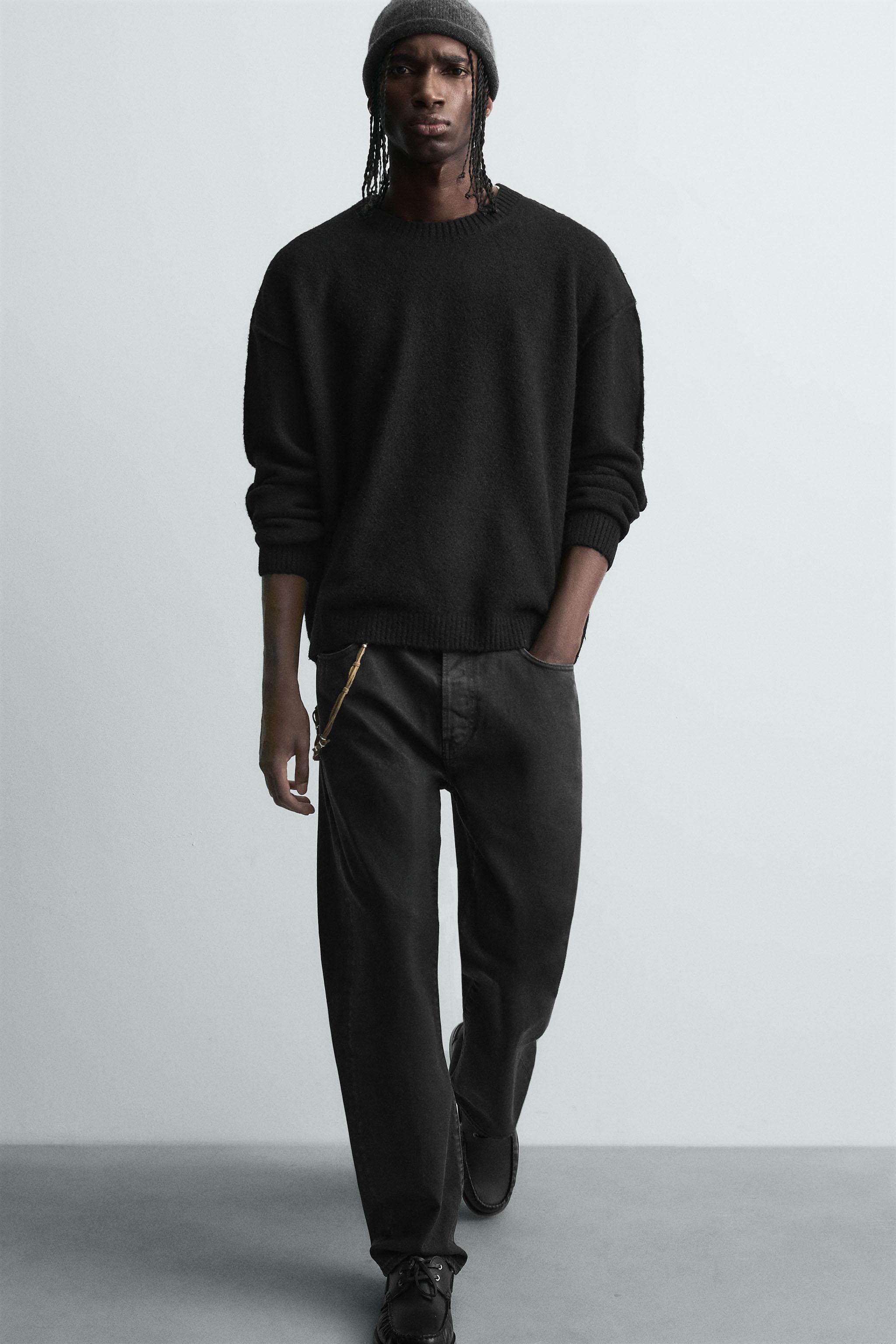 TEXTURED SWEATER WITH REVERSE EFFECT SEAMS