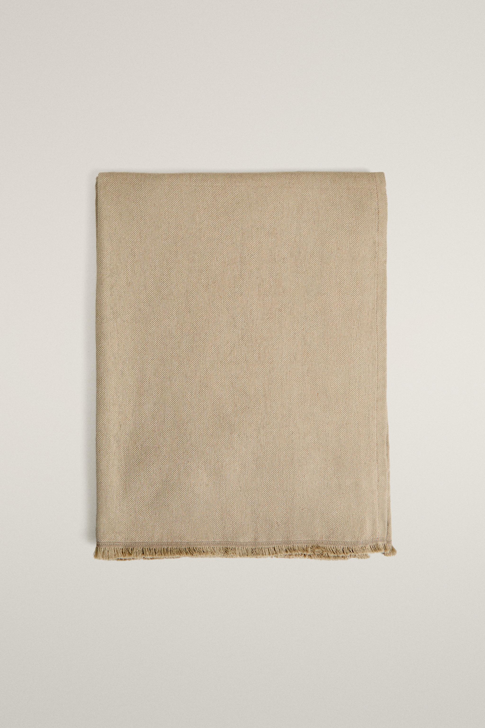 COUVERTURE MULTI-USAGE UNIE