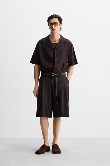 BERMUDA RELAXED FIT À PLIS - Marron foncé de Zara - Image 0