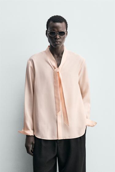 リボン付きフルイドシャツサーモンピンクZaraのリボン付きフルイドシャツ - サーモンピンク 