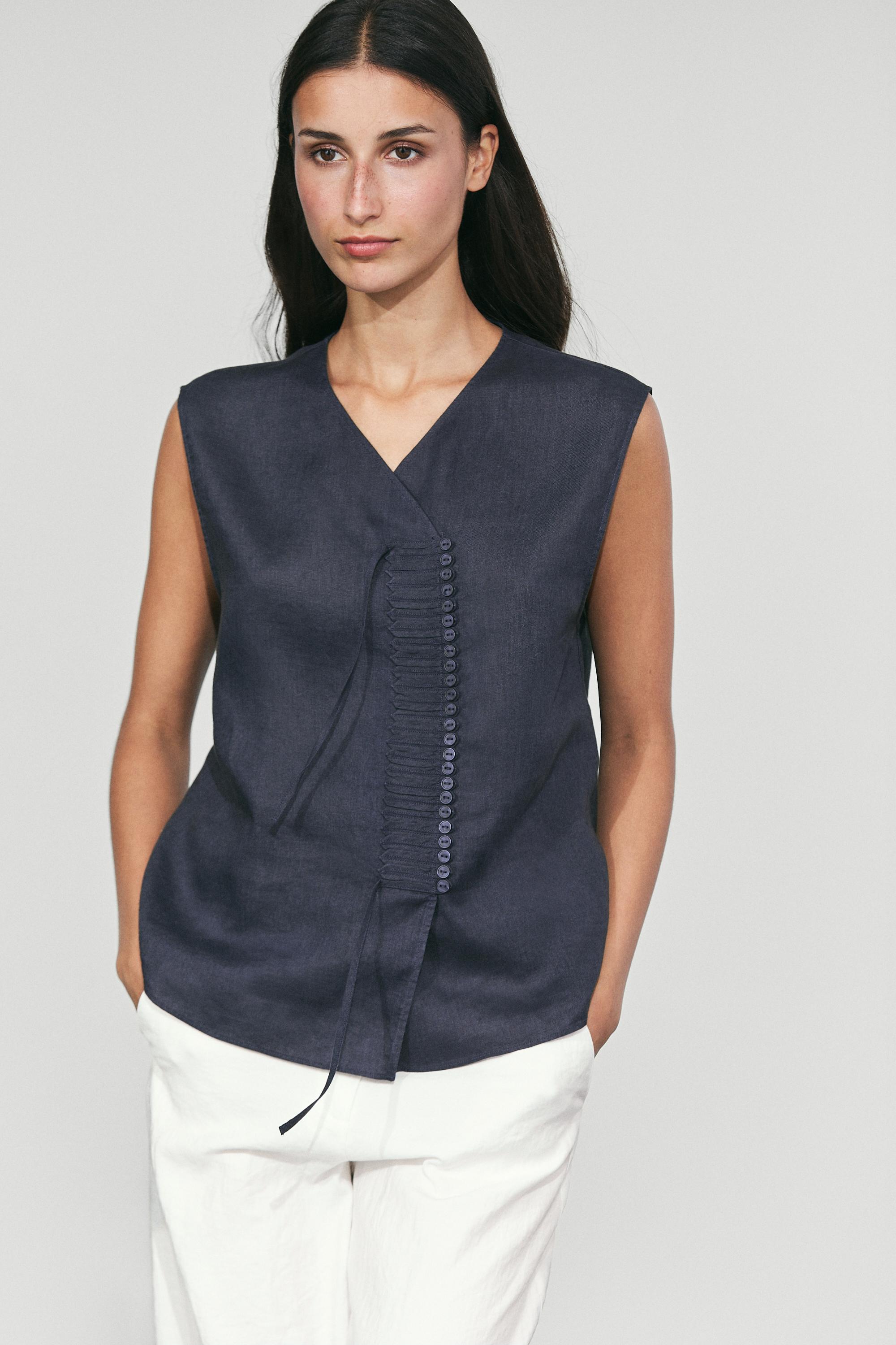 100% linen crossover top with button detail — Navy blue