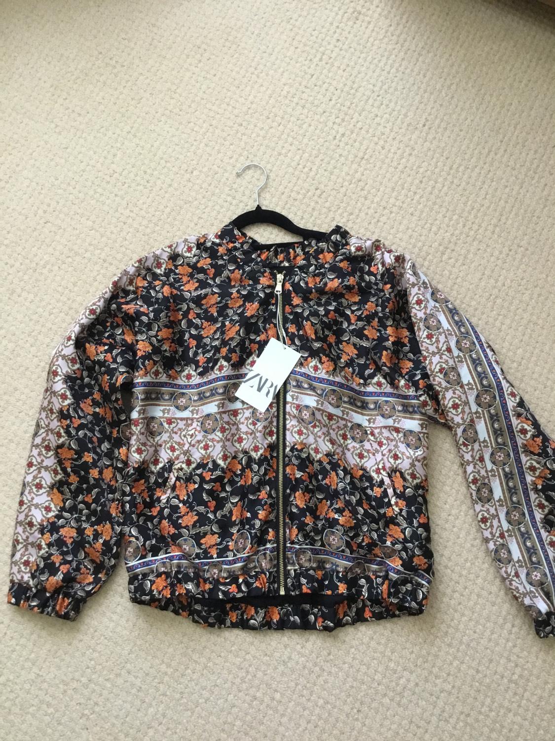 FLORAL PRINT BOMBER JACKET