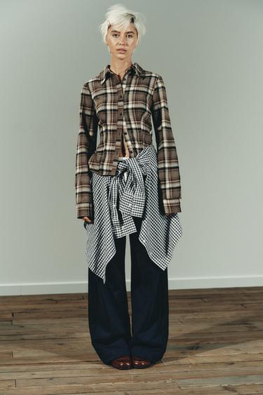 CAMISA ENTALLADA CUADROS - Khaki de Zara - Imagen 0