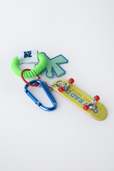 SKATE LOBSTER CLASP KEY RING - Green by Zara - Image 1