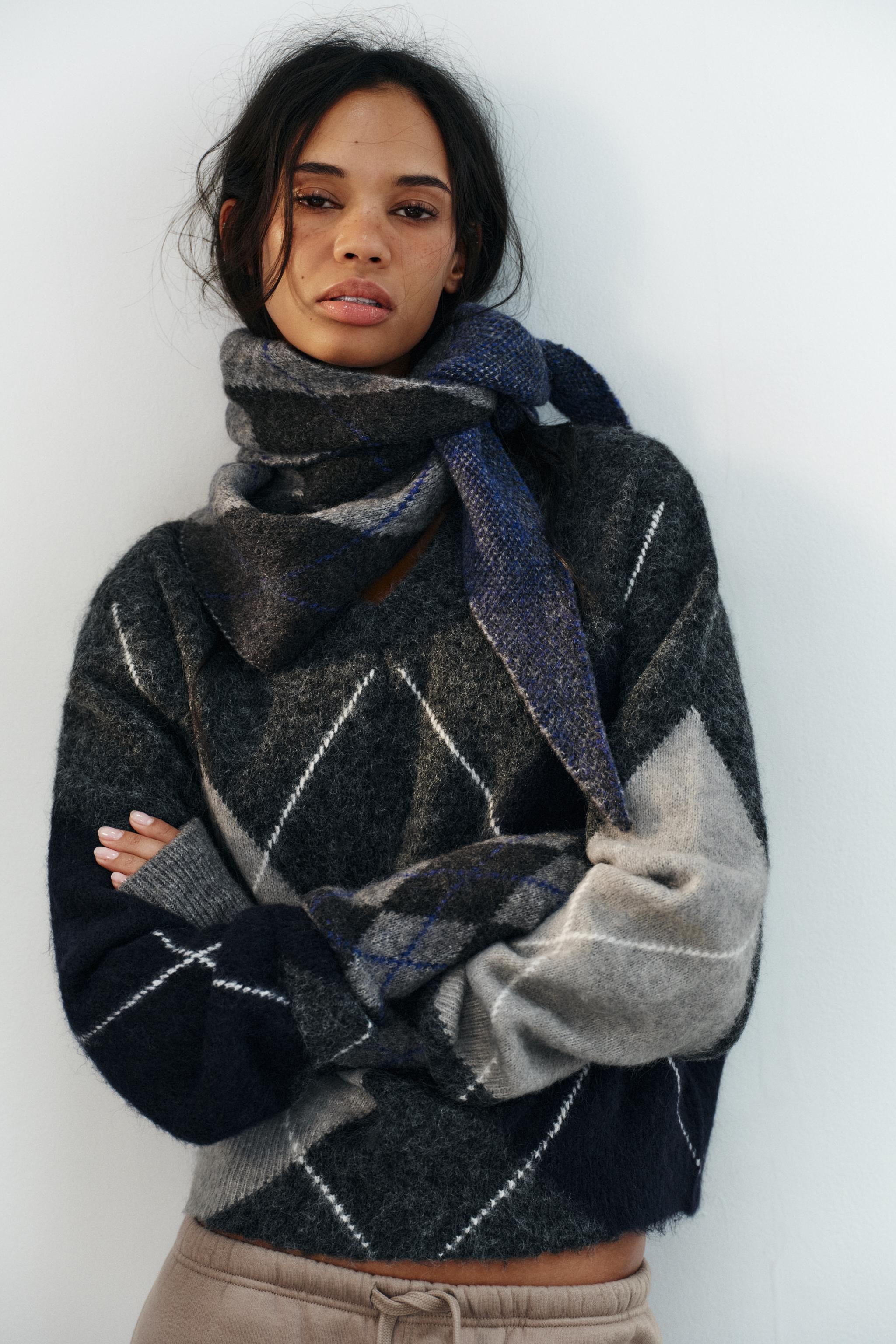 Argyle Knit Bandana Scarf by Zara