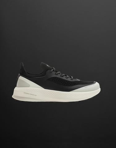 RUNNING TRAINERS - Black by Zara