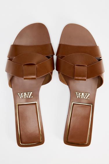 SANDALES PLATES EN CUIR CROISÉES - Marron de Zara - Image 5