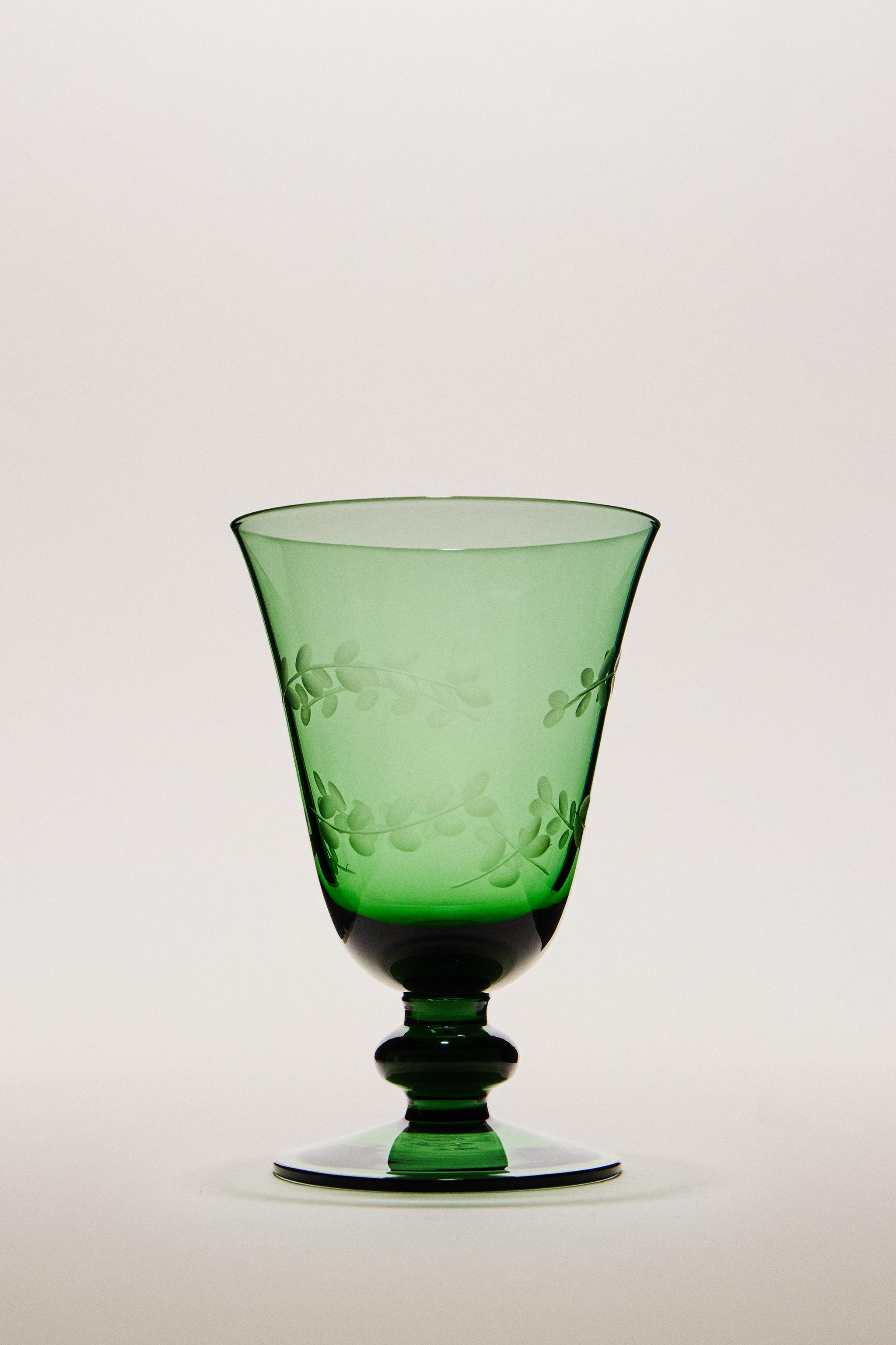 CHRISTMAS GLASS WITH LEAF DESIGN