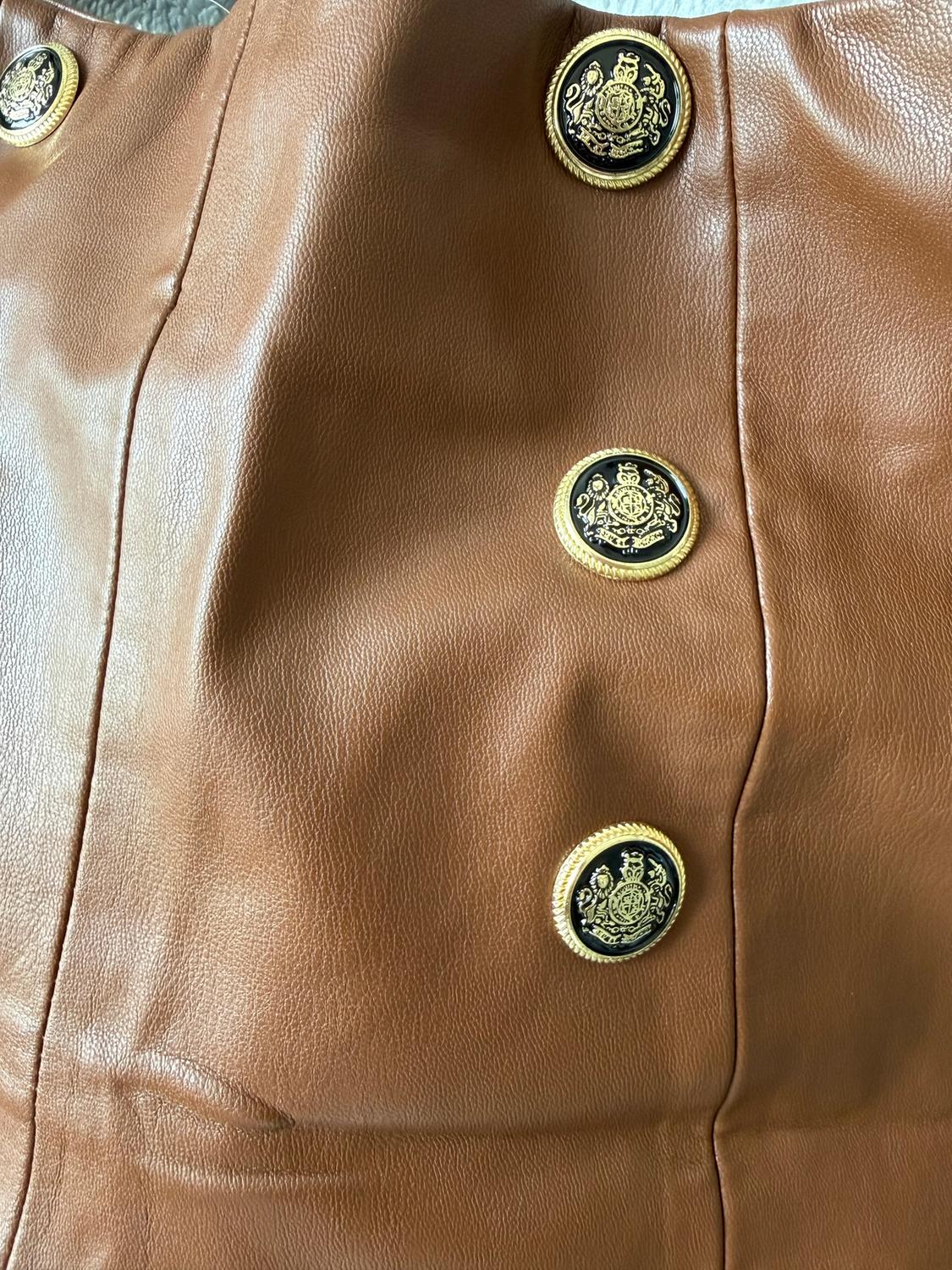 FAUX LEATHER BERMUDA SHORTS WITH BUTTONS - Image 3