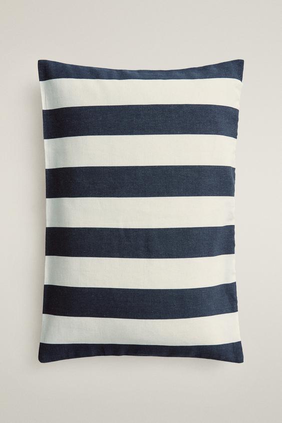 WIDE STRIPE CUSHION COVER - أزرق الخاص بـ Zara - صورة 0