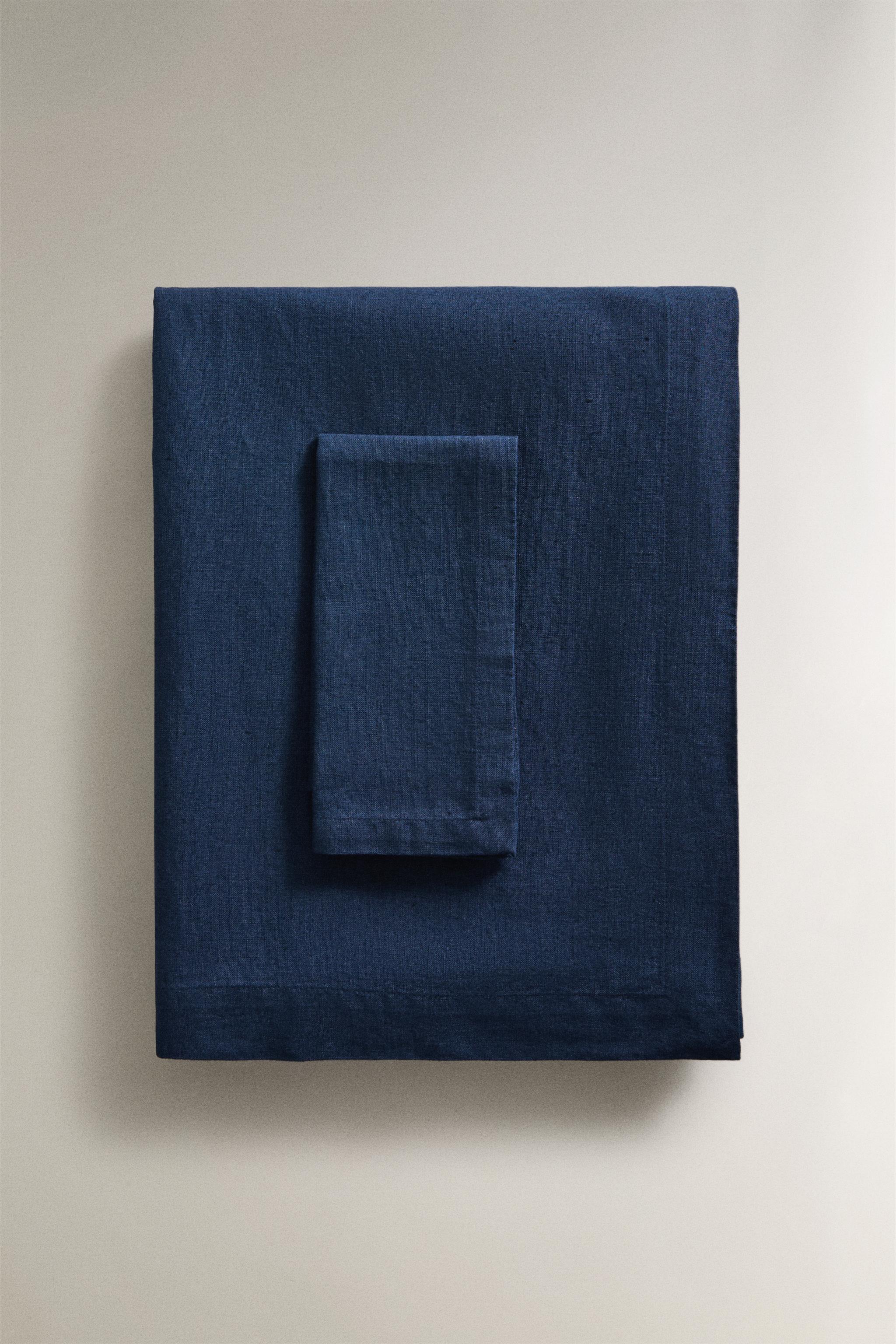 FADED LINEN TABLECLOTH — Blue
