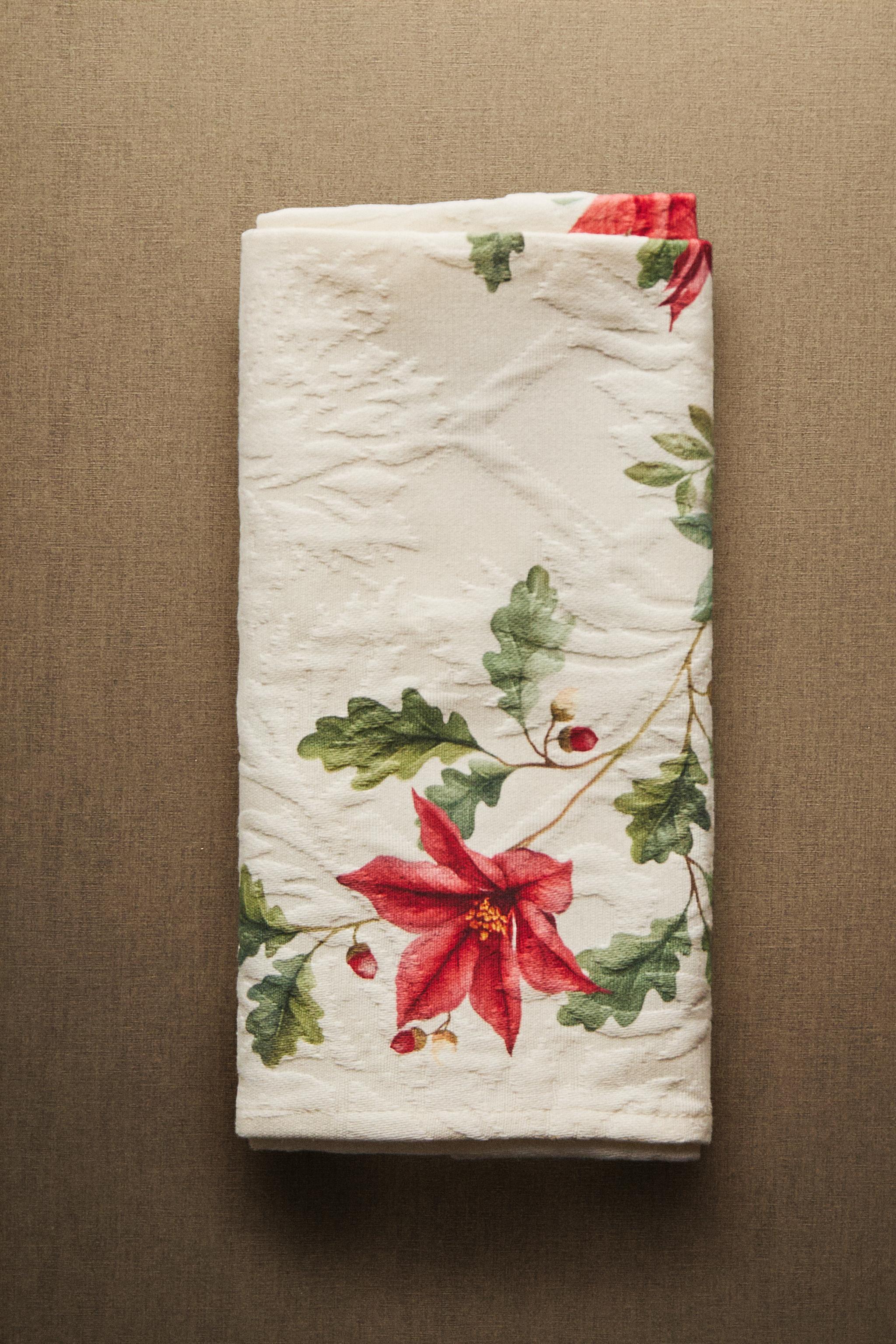 SET OF CHRISTMAS FLORAL JACQUARD NAPKINS (SET OF 2)