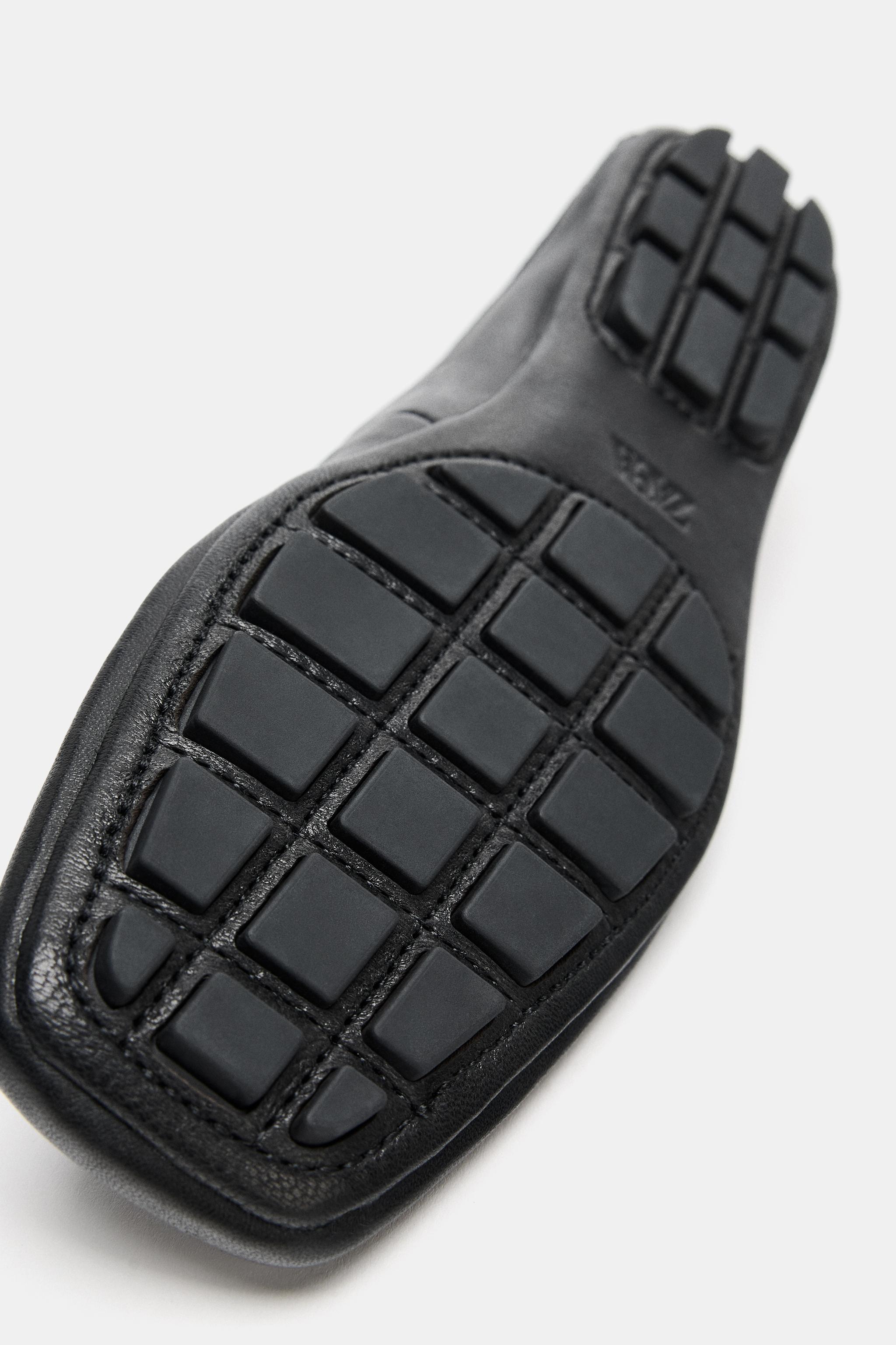 LIMITED EDITION FLAT LEATHER SHOES