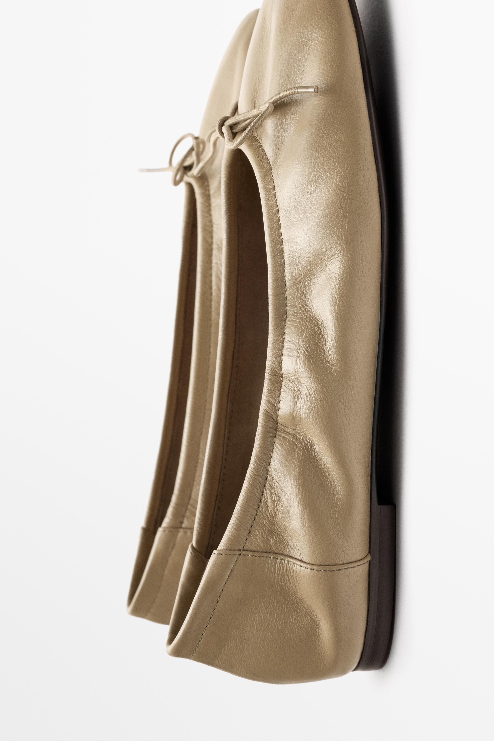 Ruched bow leather ballet flat