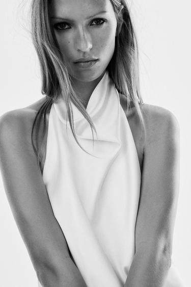 TOP HALTER SATINADO - Crudo de Zara