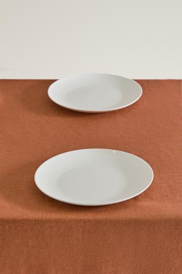 FADED LINEN TABLECLOTH — Brick 2