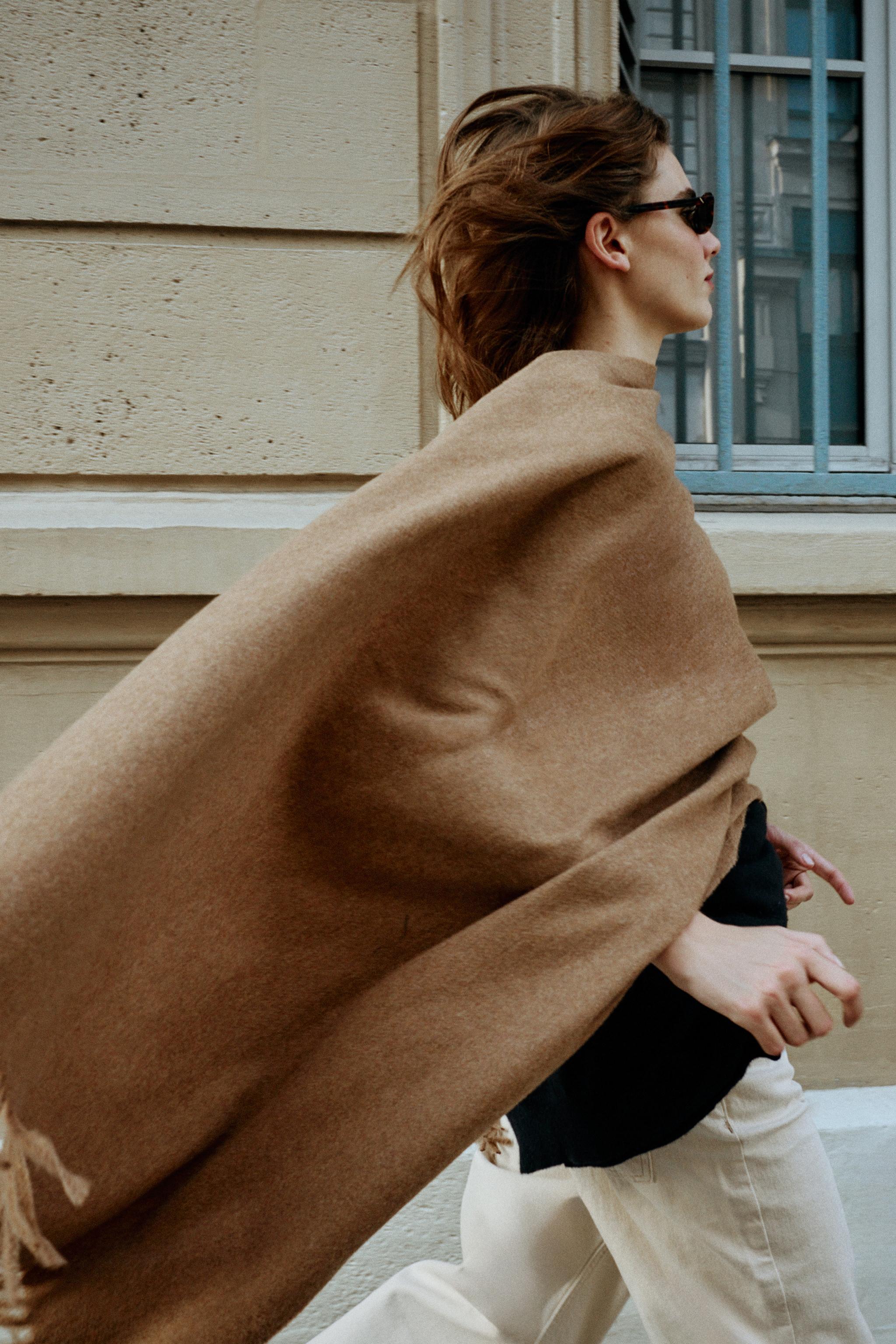 SOFT FRINGED SCARF