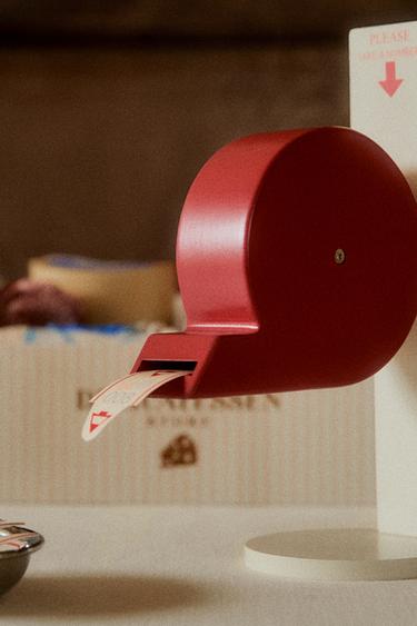 Zara DJEČJA IGRAČKA UREĐAJ ZA IZDAVANJE ULAZNICA – Crvena