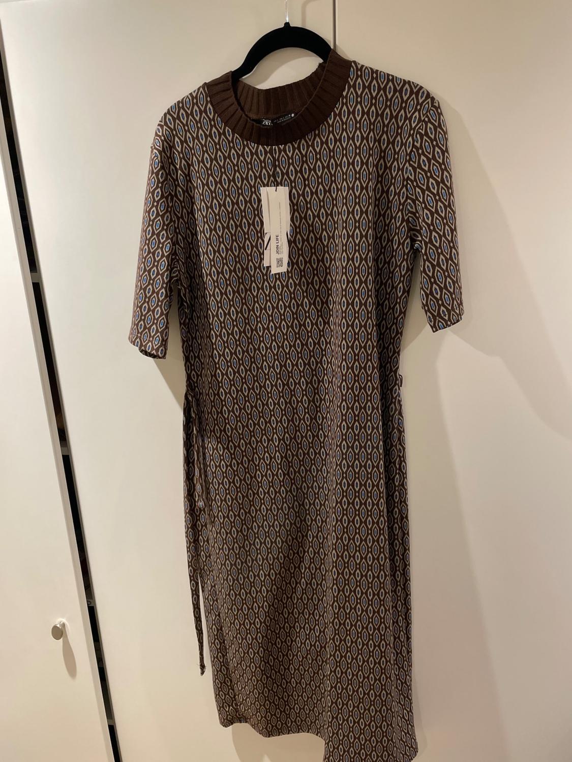 JACQUARD MIDI DRESS