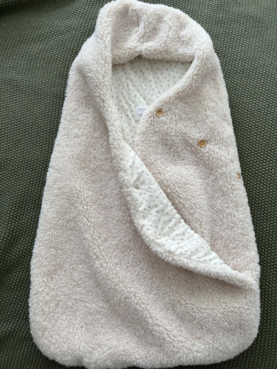 FAUX SHEARLING CARRYCOT BABY WRAP - Image 5