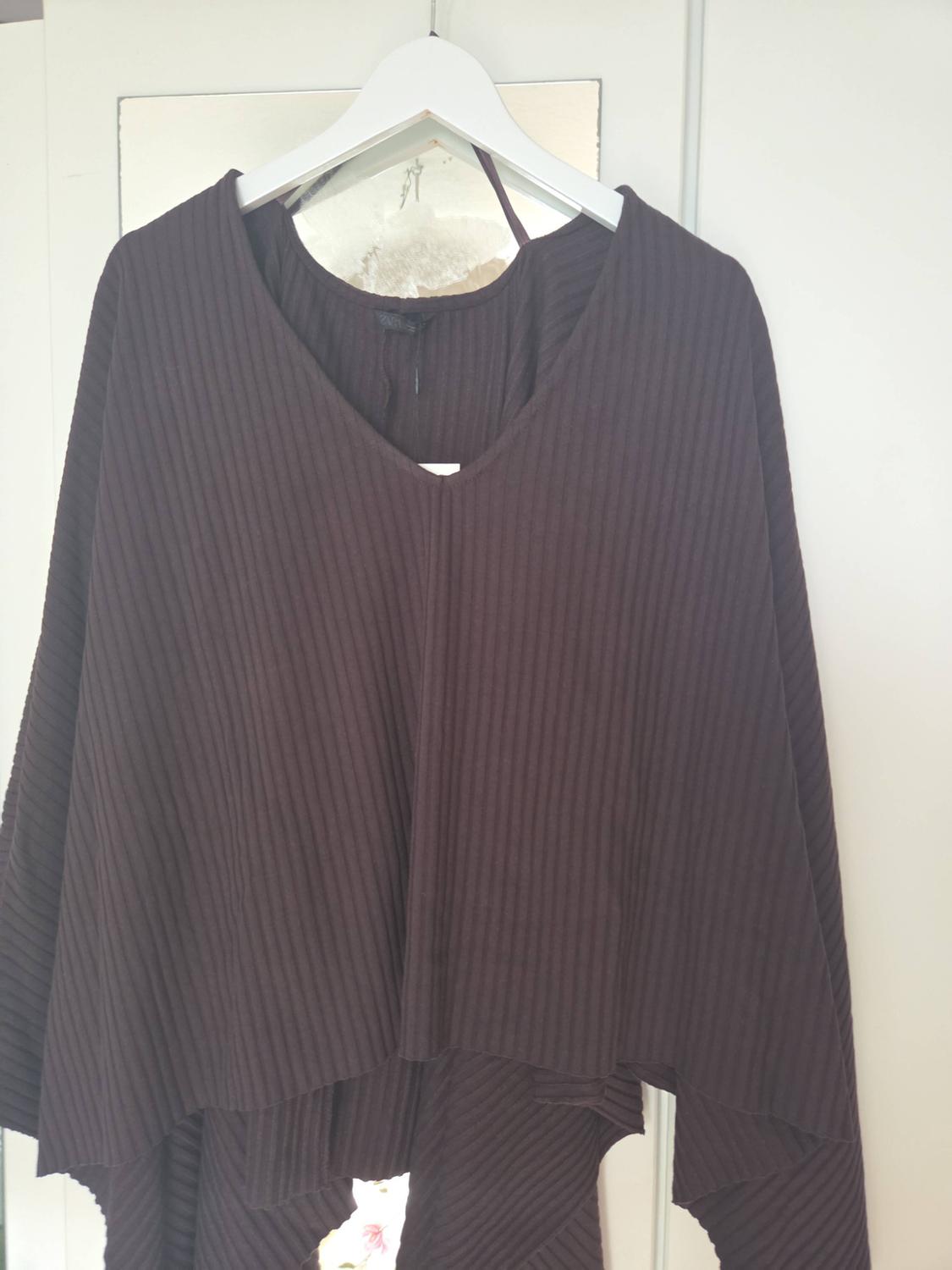 RIBBED ASYMMETRIC CAPE - Image 3