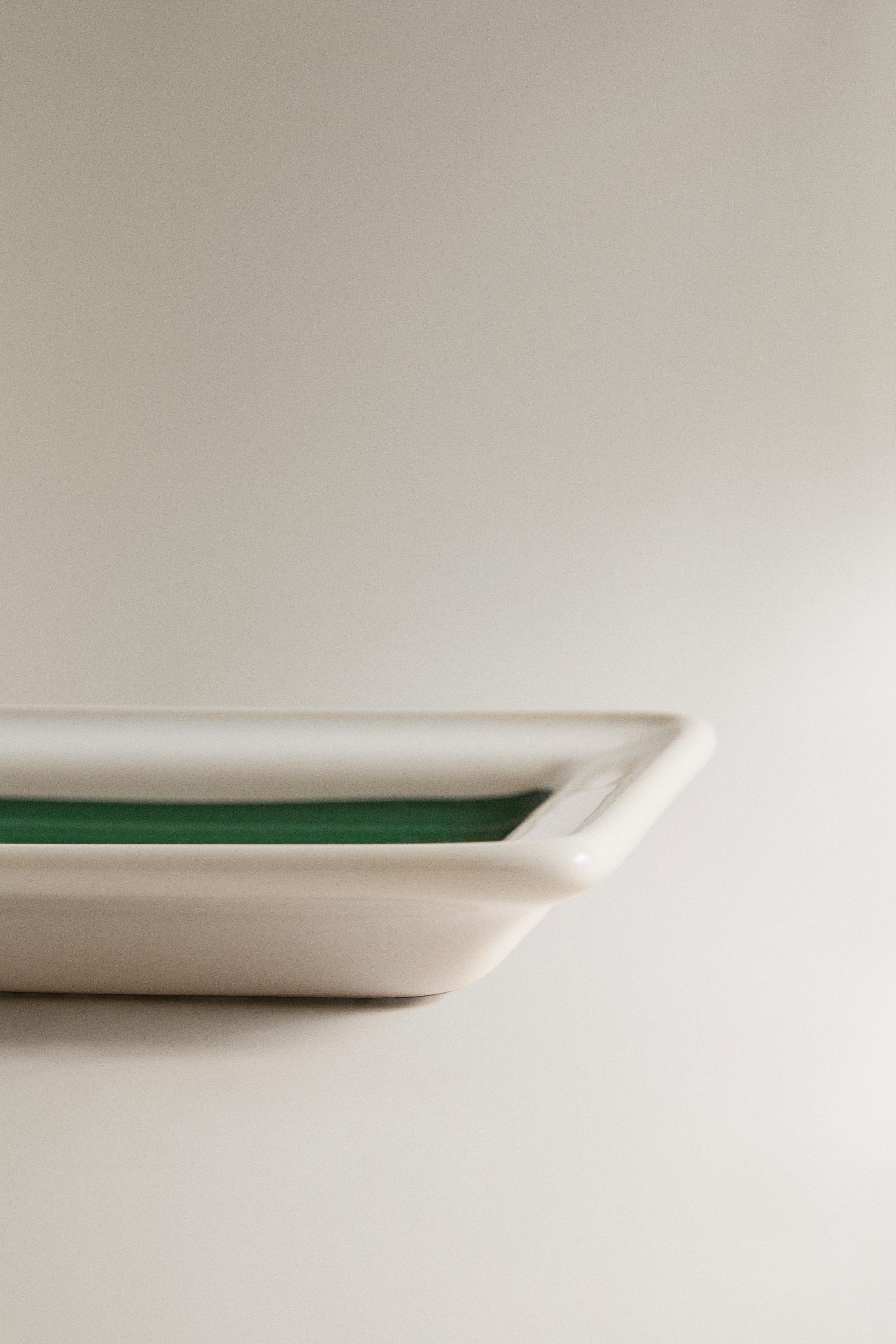 DECORATIVE CERAMIC TRAY