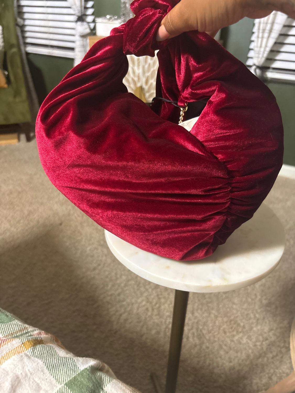 VELVET BUCKET BAG - Image 2