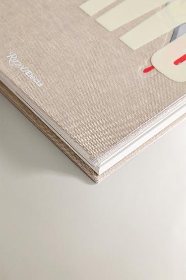 LIVRE KAWS - Écru de Zara - Image 2