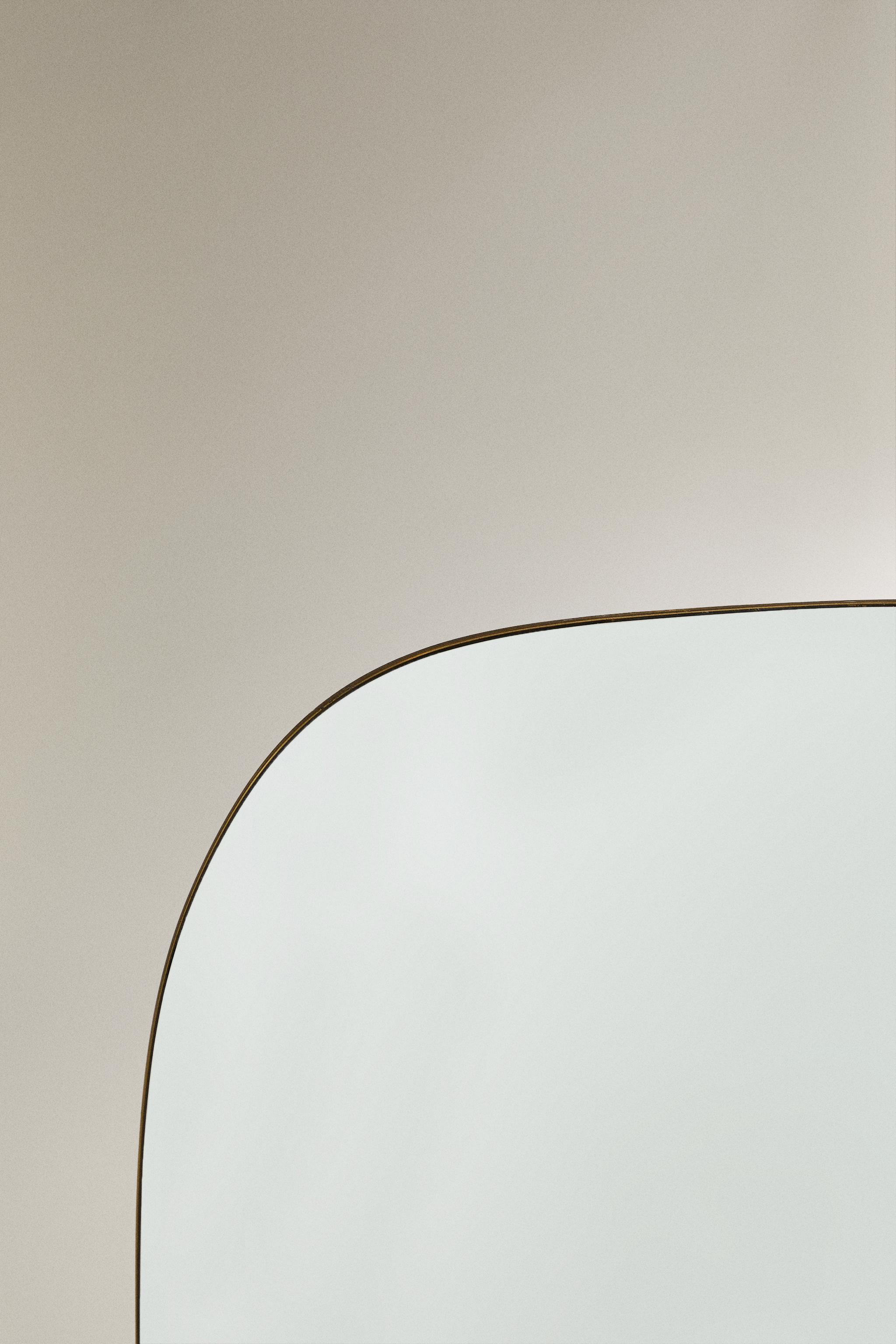 【美品】zara ゴールドオーバル壁掛けミラー ZARA HOME - ZARA HOME ゴールド 太陽形 ミラー 壁掛けの通販 by
