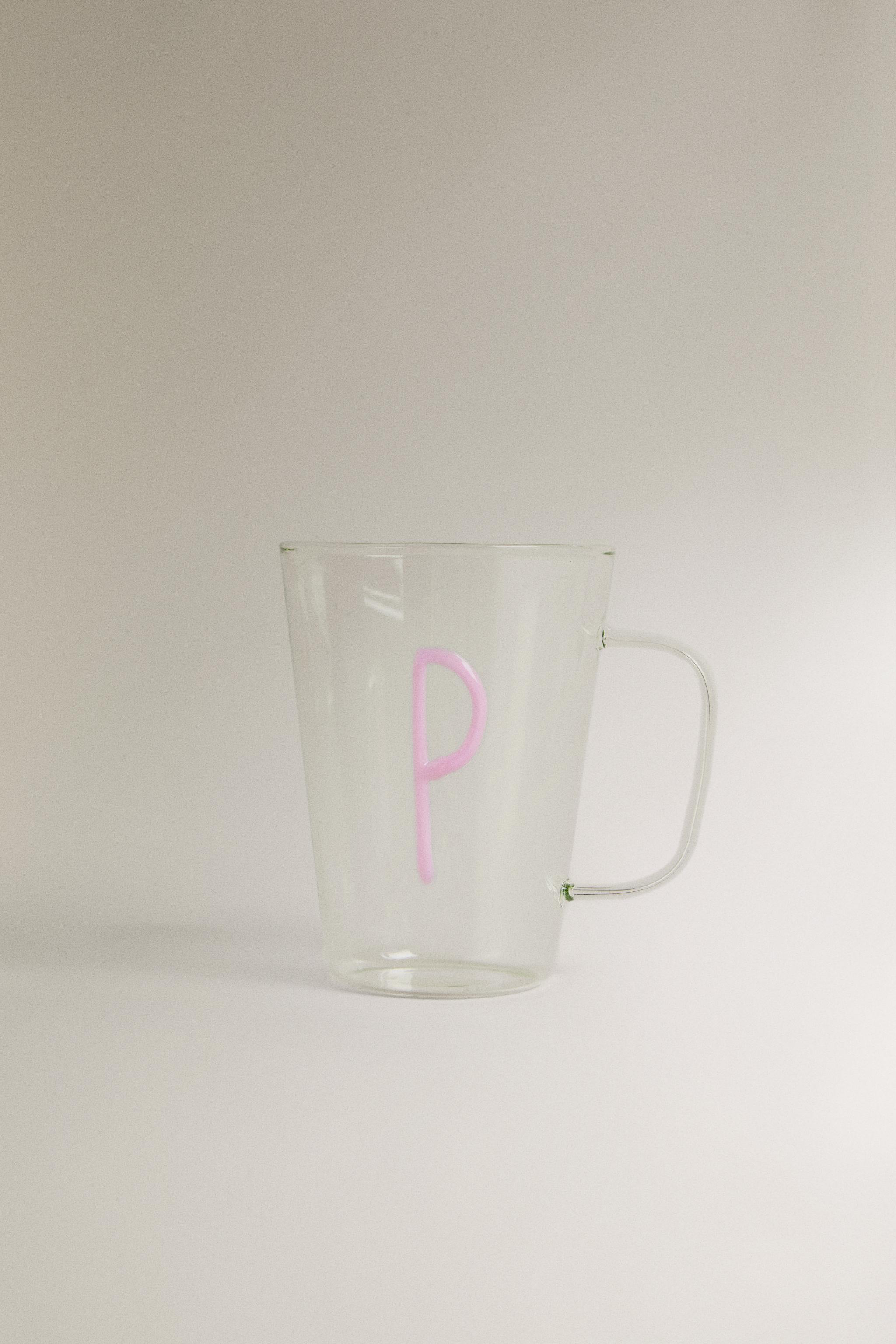 BOROSILICATE MUG WITH INITIAL P — Pink