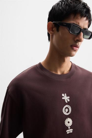 CONTRAST EMBROIDERY T-SHIRT - Burgundy by Zara - Image 5